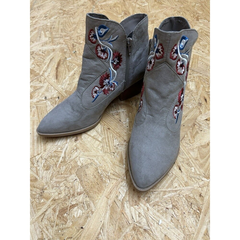 Carlos Santana Gray Floral Embroidered Western Ankle Booties Boots 9.5
